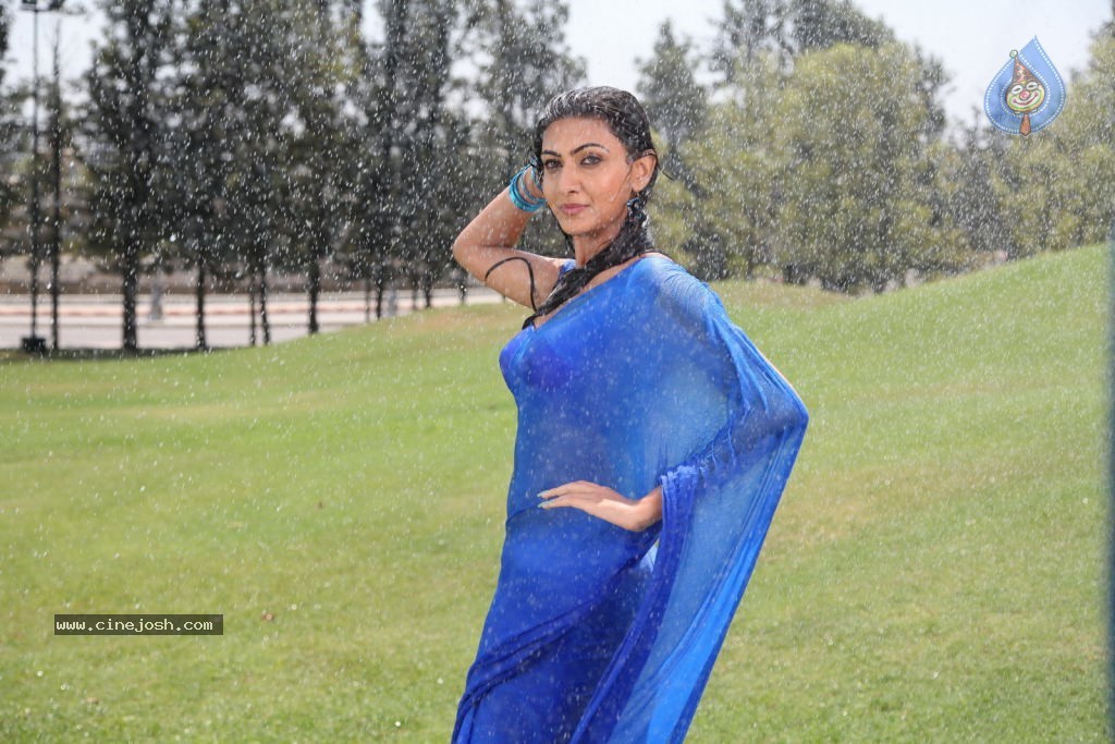 Neelam Upadhyay Hot Pics - 60 / 60 photos