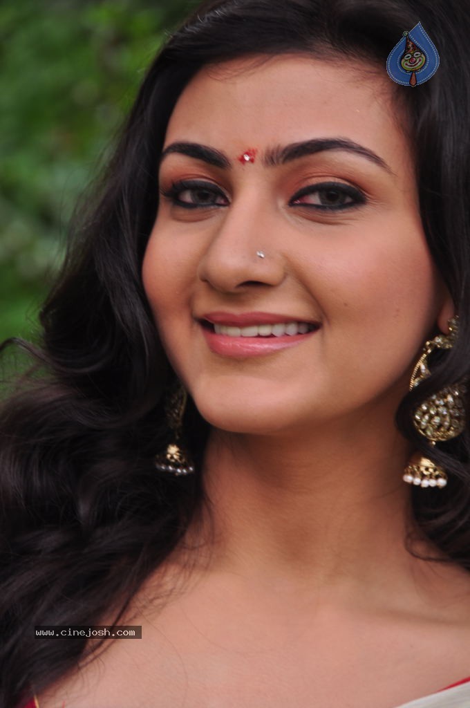 Neelam Upadhyay Latest Photos - 31 / 41 photos