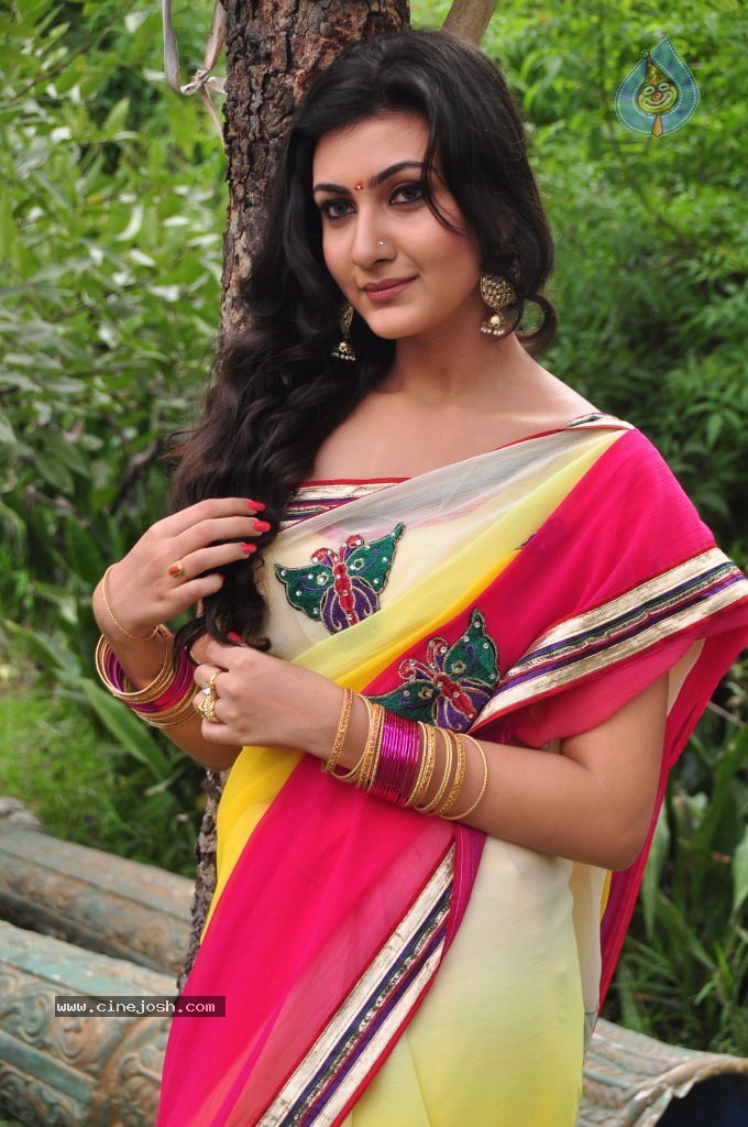 Neelam Upadhyay Latest Photos - 36 / 41 photos
