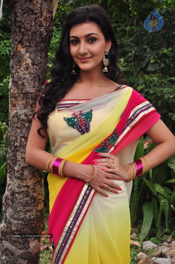 Neelam Upadhyay Latest Photos - 38 / 41 photos