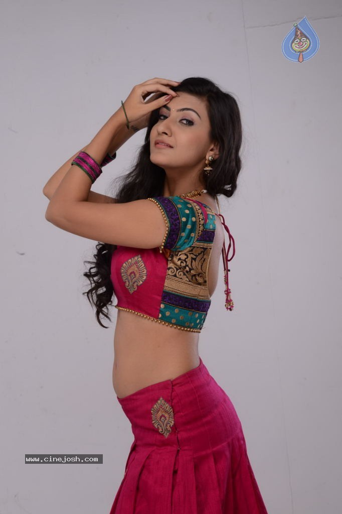 Neelam Upadhyay New Hot Pics - 4 / 84 photos
