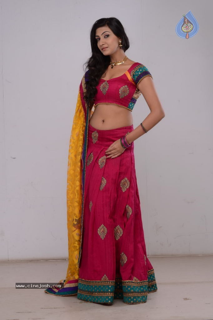 Neelam Upadhyay New Hot Pics - 12 / 84 photos