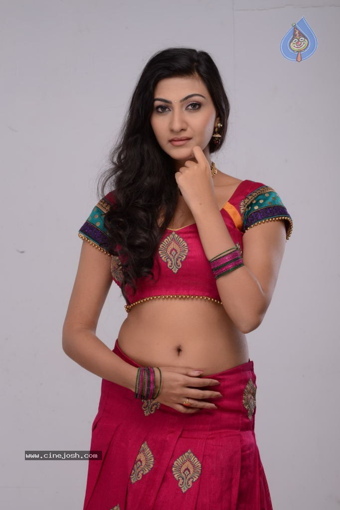 Neelam Upadhyay New Hot Pics - 18 / 84 photos