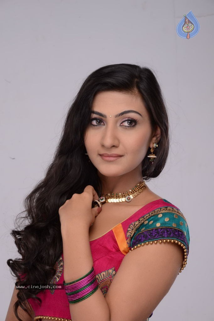 Neelam Upadhyay New Hot Pics - 56 / 84 photos