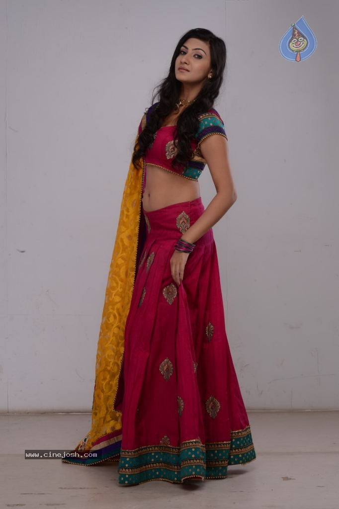 Neelam Upadhyay New Hot Pics - 66 / 84 photos