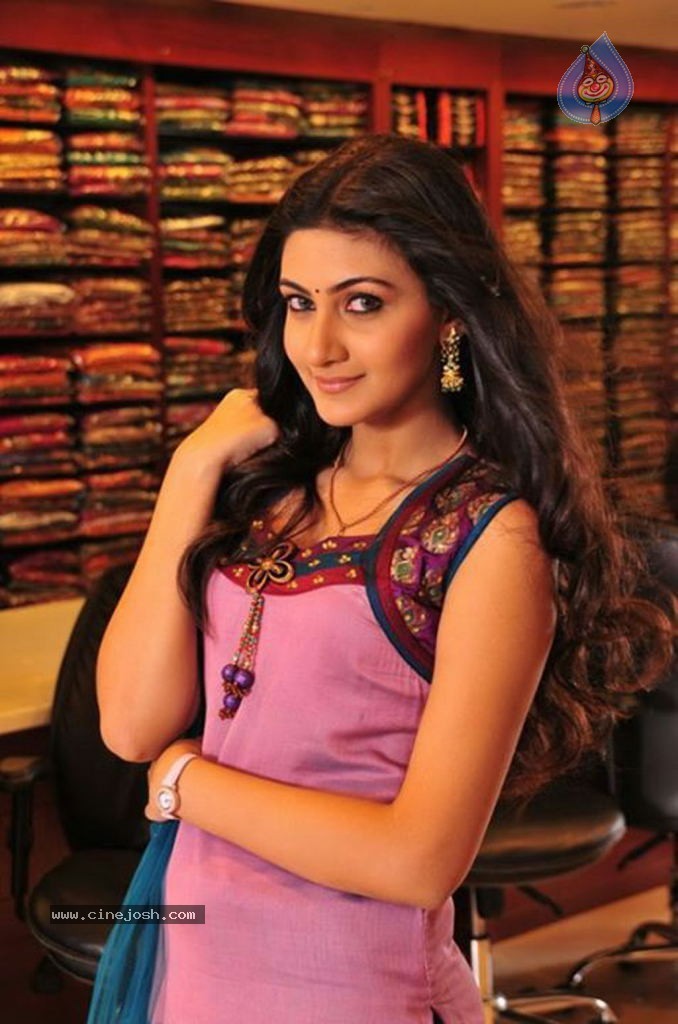 Neelam Upadhyay New Photos - 12 / 67 photos