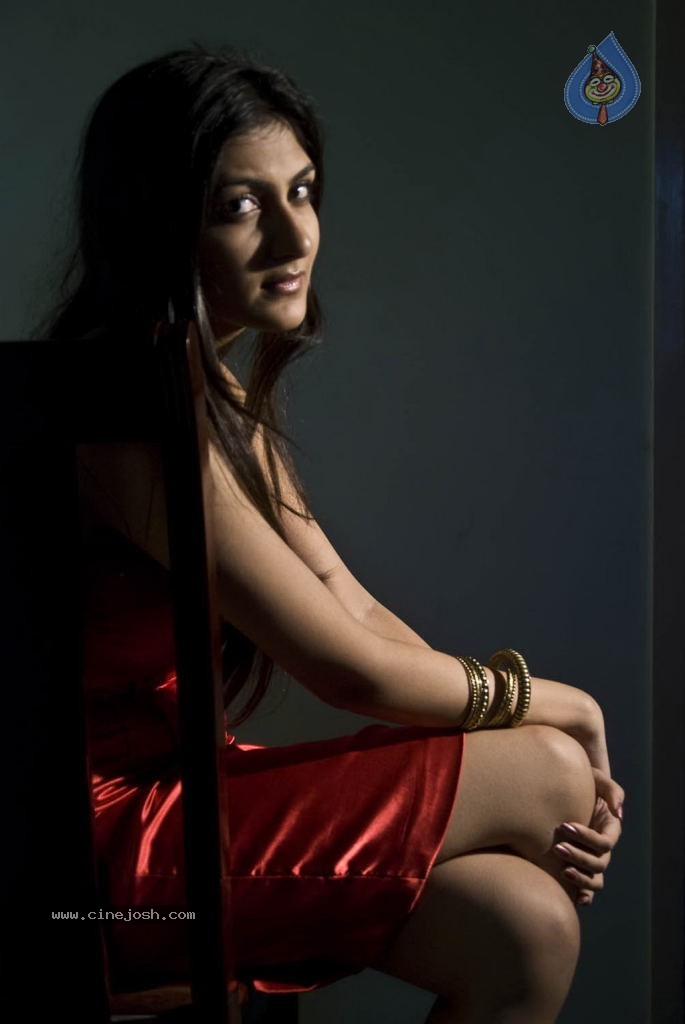 Neelam Upadhyay New Photos - 22 / 67 photos