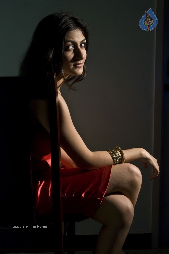 Neelam Upadhyay New Photos - 26 / 67 photos