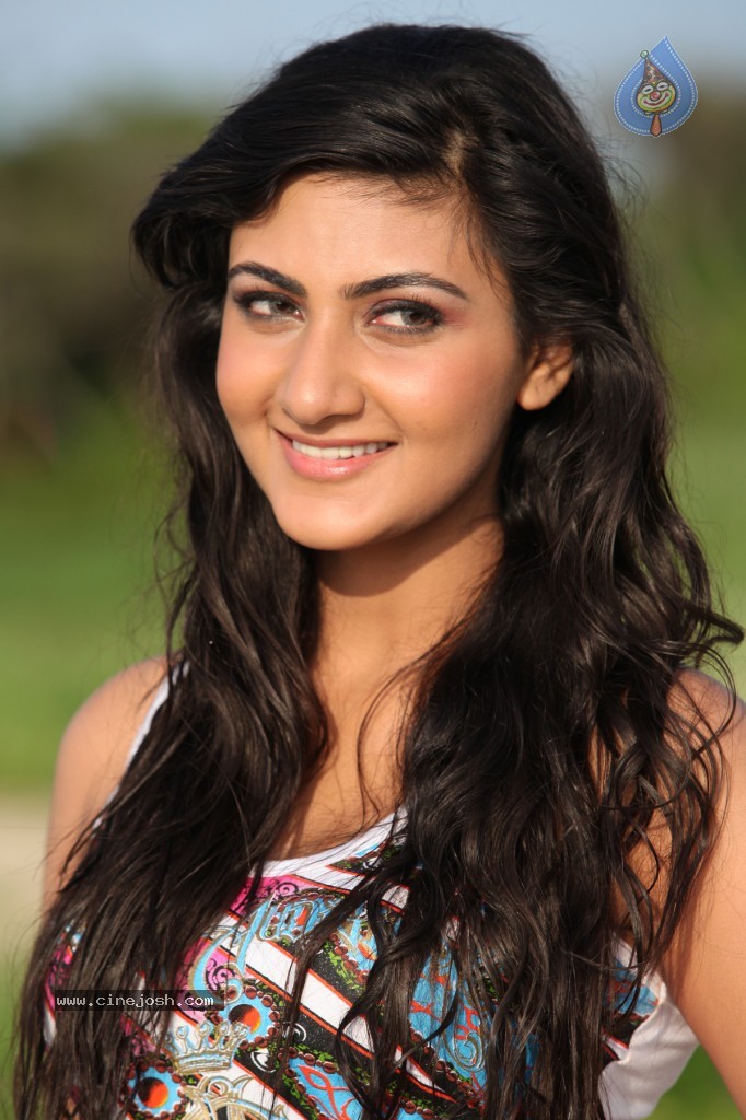 Neelam Upadhyay New Photos - 50 / 109 photos