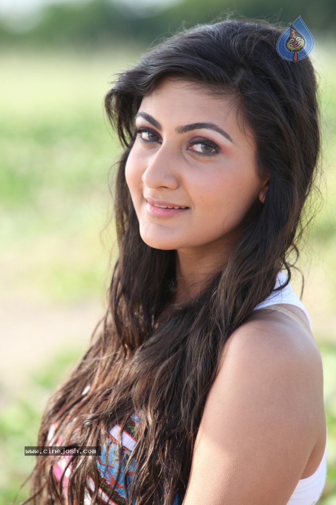 Neelam Upadhyay New Photos - 85 / 109 photos