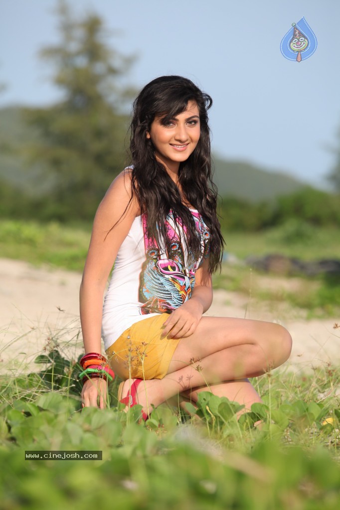 Neelam Upadhyay New Photos - 90 / 109 photos