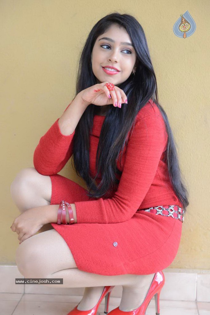 Neethi Taylor Latest Photos - 25 / 34 photos