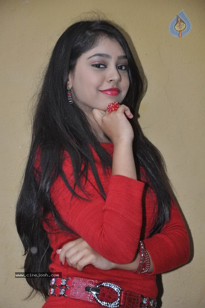 Neethi Taylor Latest Photos - 27 / 34 photos