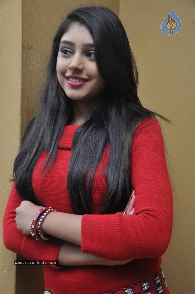 Neethi Taylor Latest Photos - 34 / 34 photos
