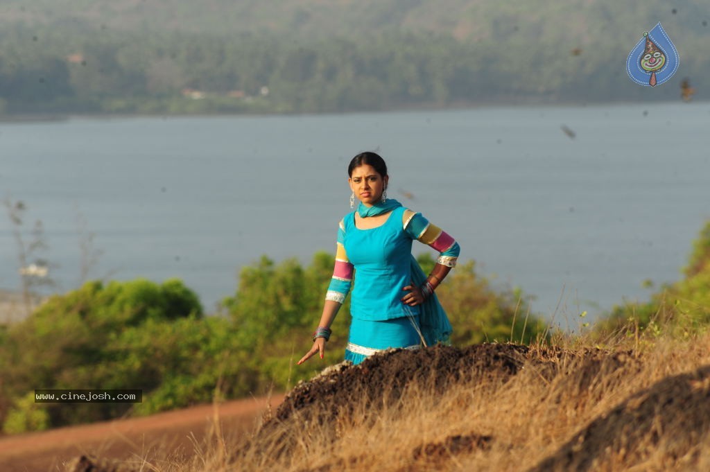 Neethi Taylor New Stills - 51 / 55 photos