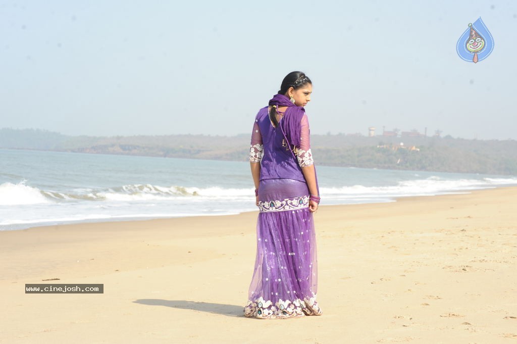 Neethi Taylor New Stills - 1 / 47 photos