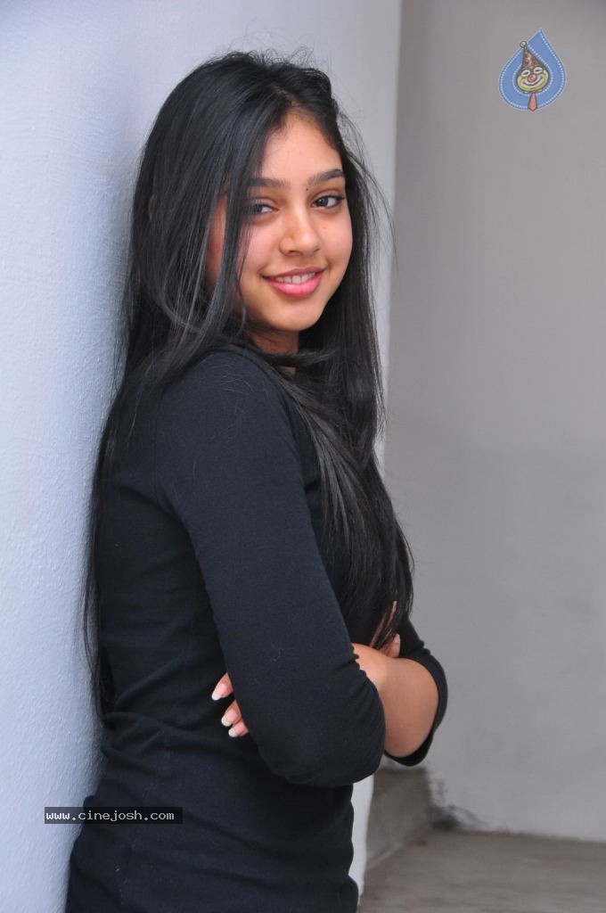 Neethi Taylor Stills - 23 / 25 photos