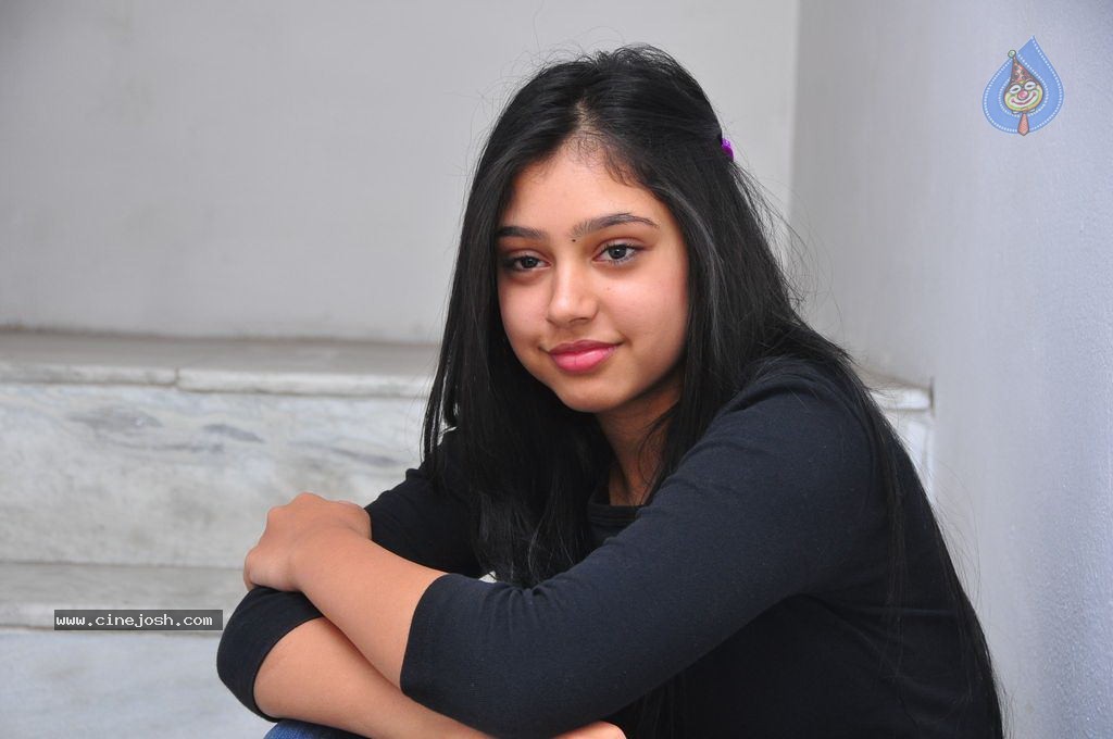 Neethi Taylor Stills - 25 / 25 photos