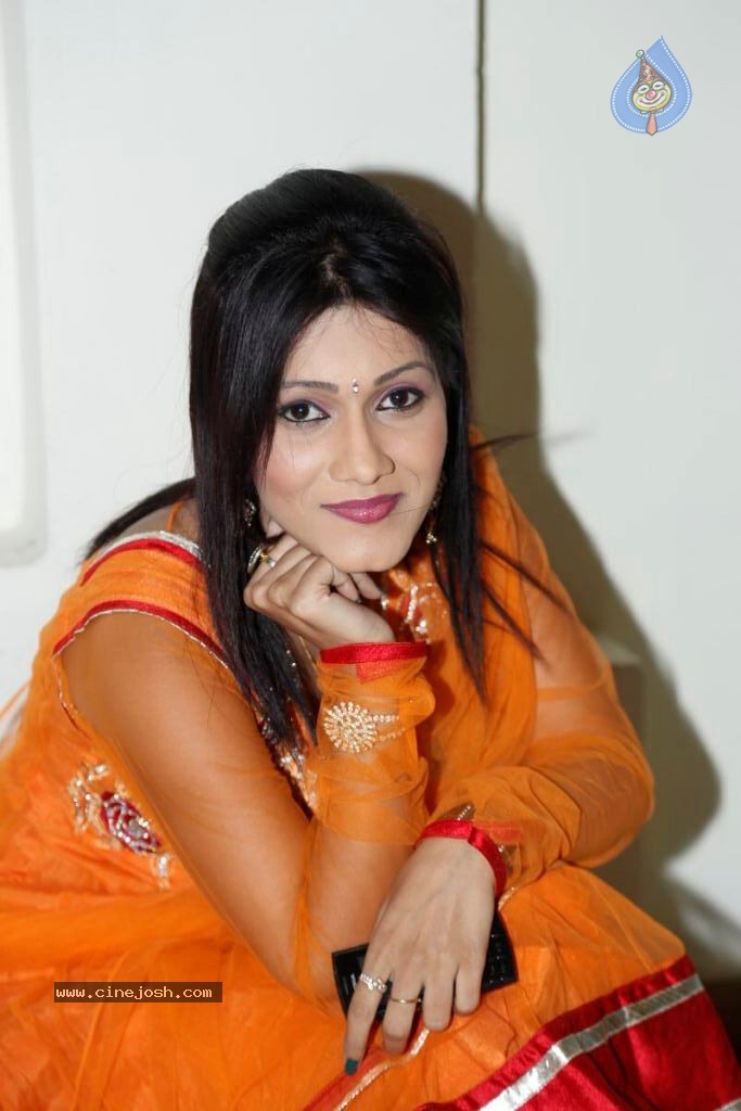 Neetu Agarwal Hot Photos - 9 / 56 photos