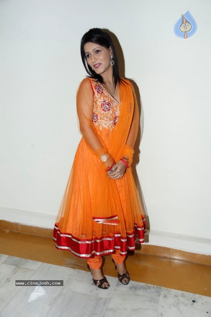 Neetu Agarwal Hot Photos - 26 / 56 photos
