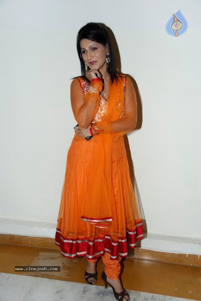 Neetu Agarwal Hot Photos - 52 / 56 photos