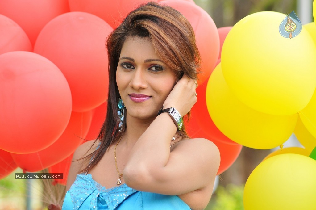 Neetu Agarwal New Photos - 84 / 90 photos