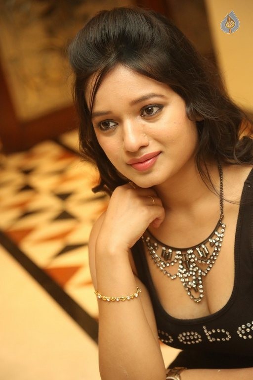 Neetu Singh Latest Photos - 32 / 42 photos