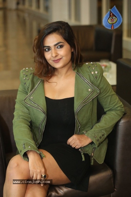 Neha Deshpande Images - 16 / 21 photos