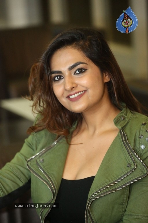 Neha Deshpande Images - 21 / 21 photos