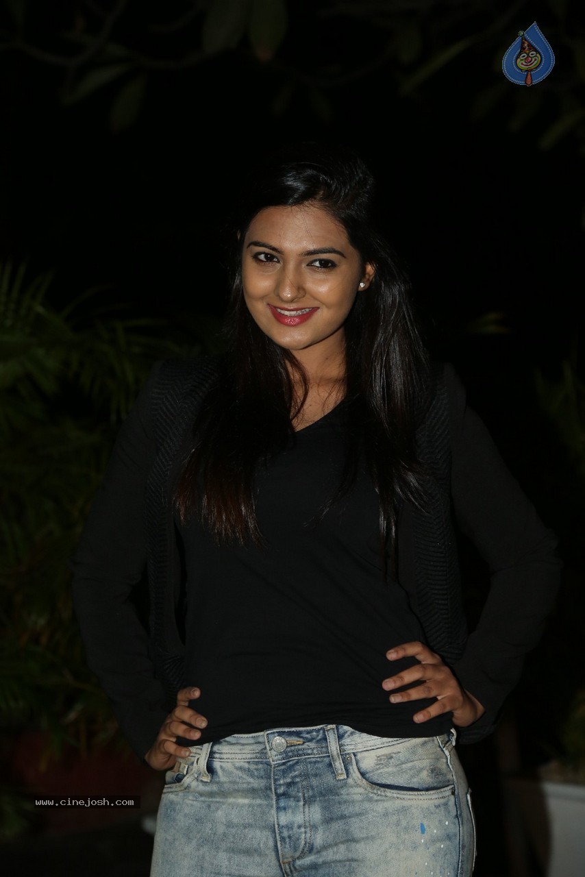 Neha Deshpande Latest Gallery - 30 / 64 photos