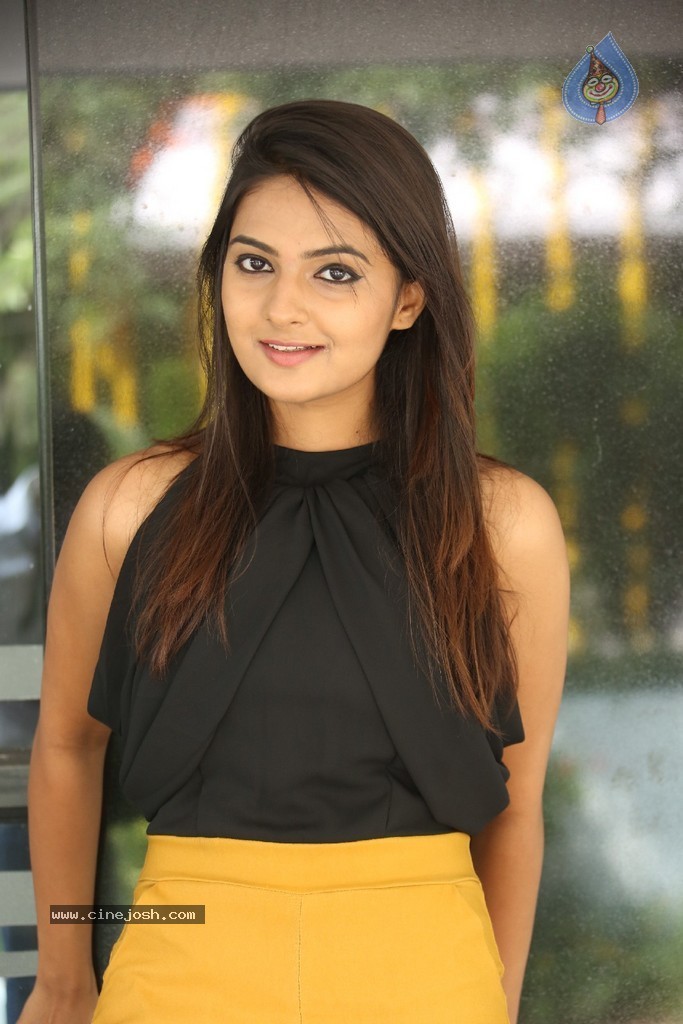 Neha Deshpande Latest Gallery - 51 / 90 photos