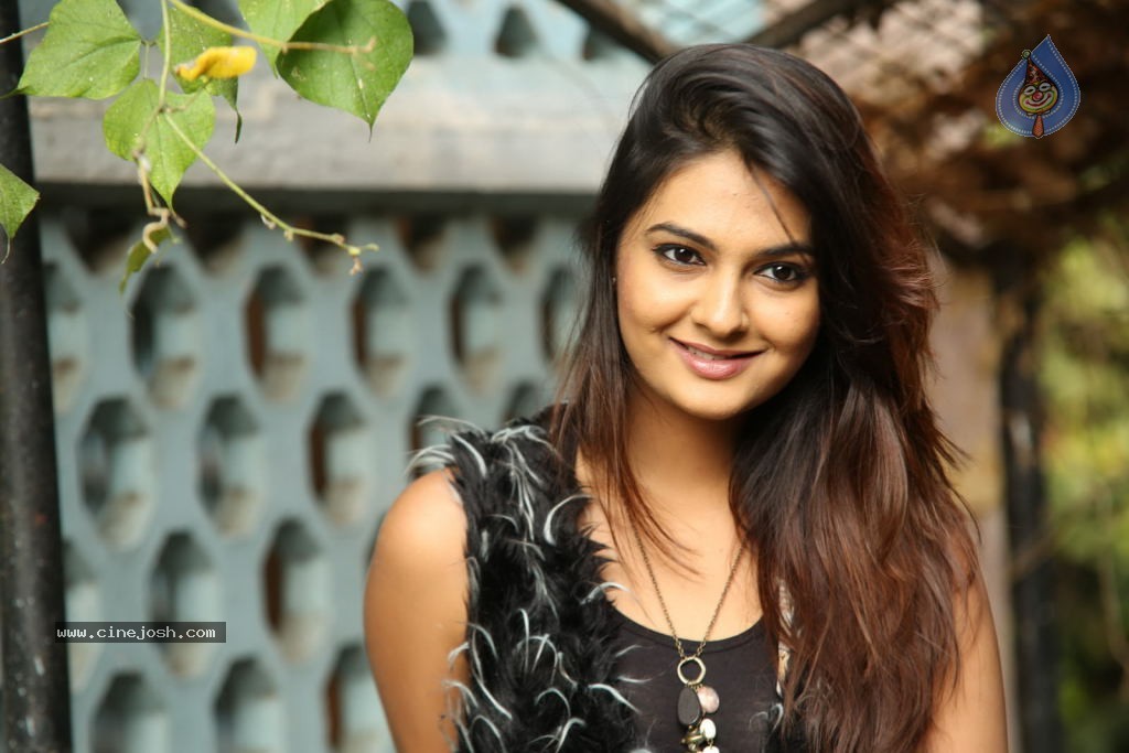 Neha Deshpande Latest Photos - 13 / 152 photos