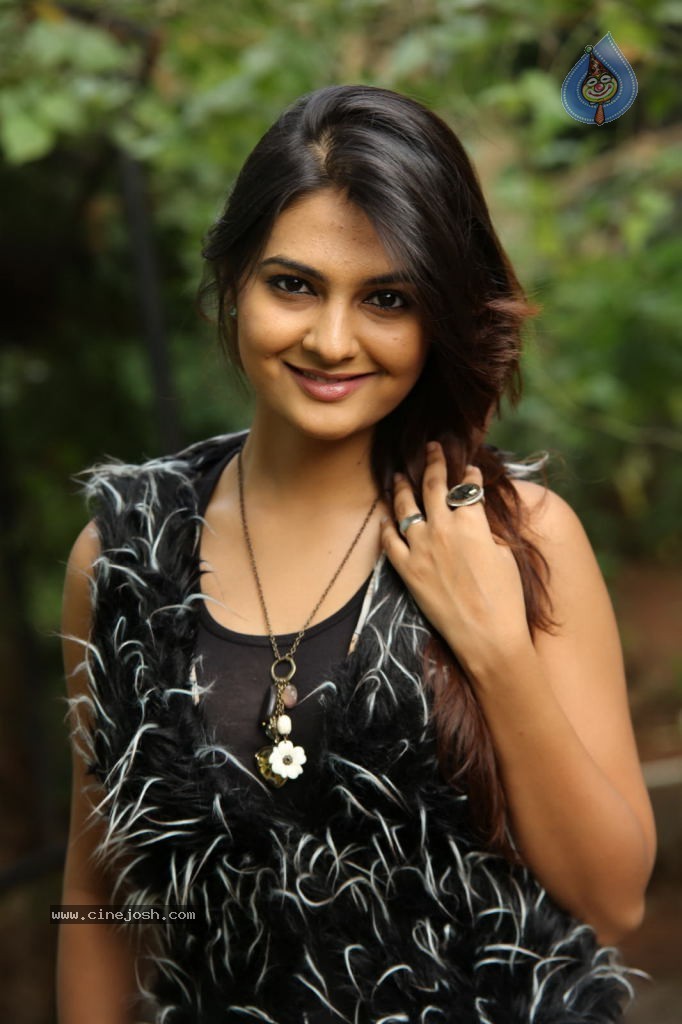 Neha Deshpande Latest Photos - 63 / 152 photos
