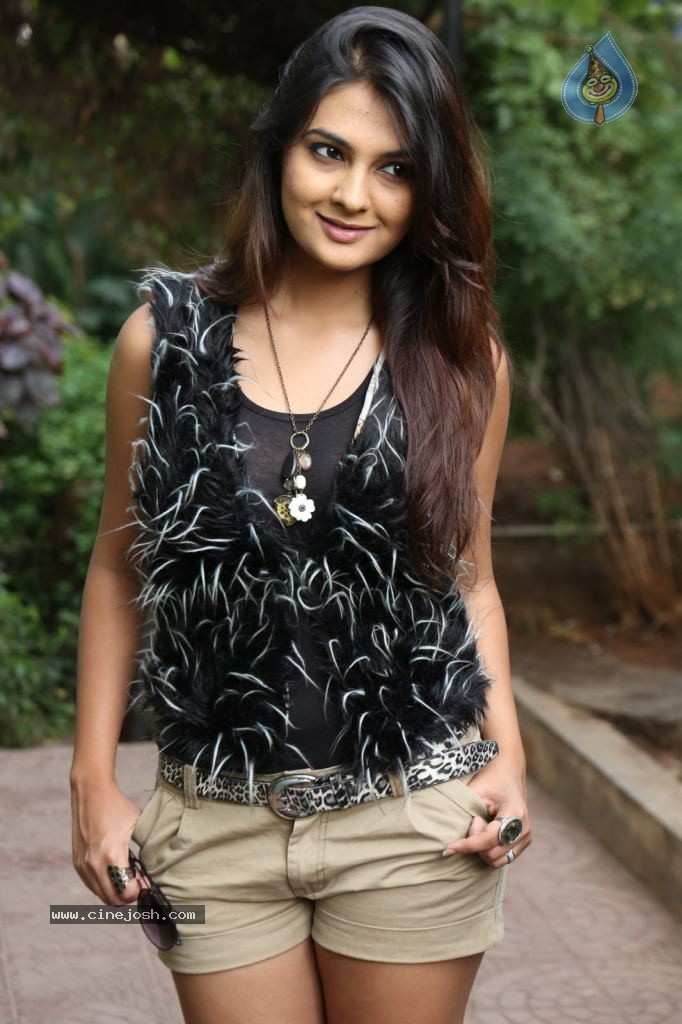 Neha Deshpande Latest Photos - 76 / 152 photos