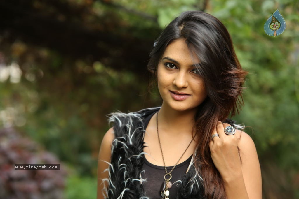 Neha Deshpande Latest Photos - 95 / 152 photos