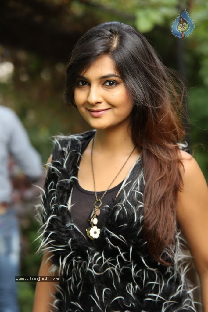 Neha Deshpande Latest Photos - 106 / 152 photos