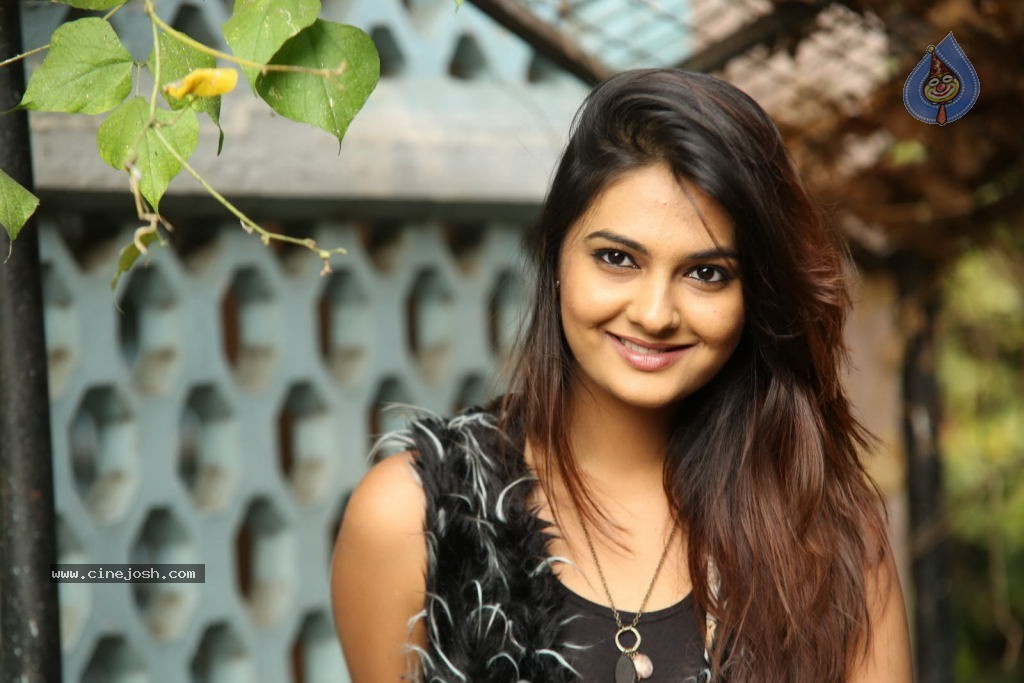 Neha Deshpande Latest Photos - 121 / 152 photos