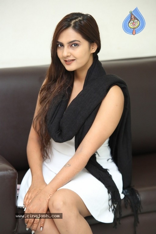 Neha Deshpande Latest Stills - 22 / 30 photos