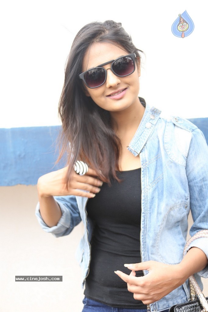 Neha Deshpande New Gallery - 62 / 66 photos