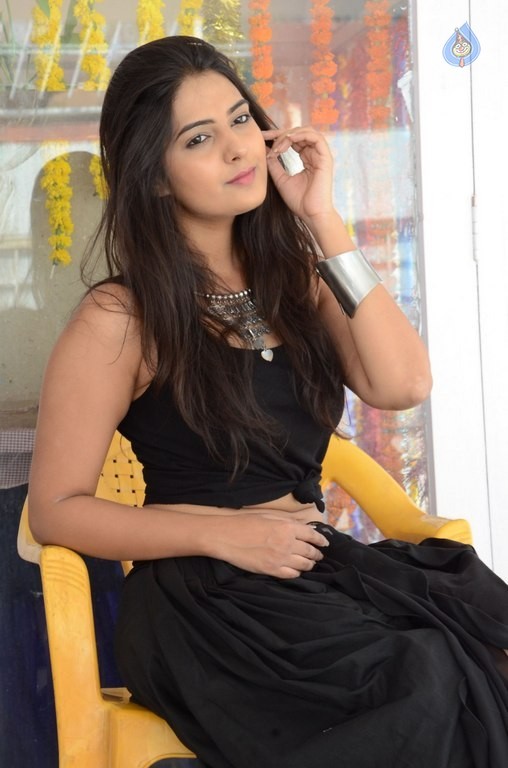 Neha Deshpande New Pics - 18 / 41 photos