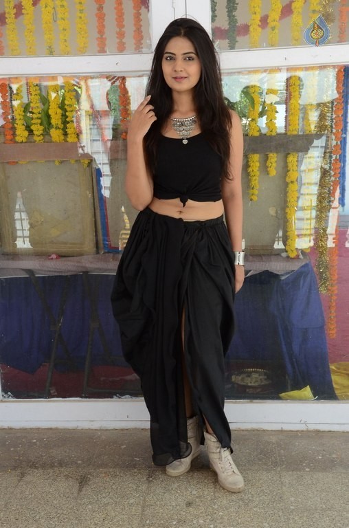 Neha Deshpande New Pics - 22 / 41 photos