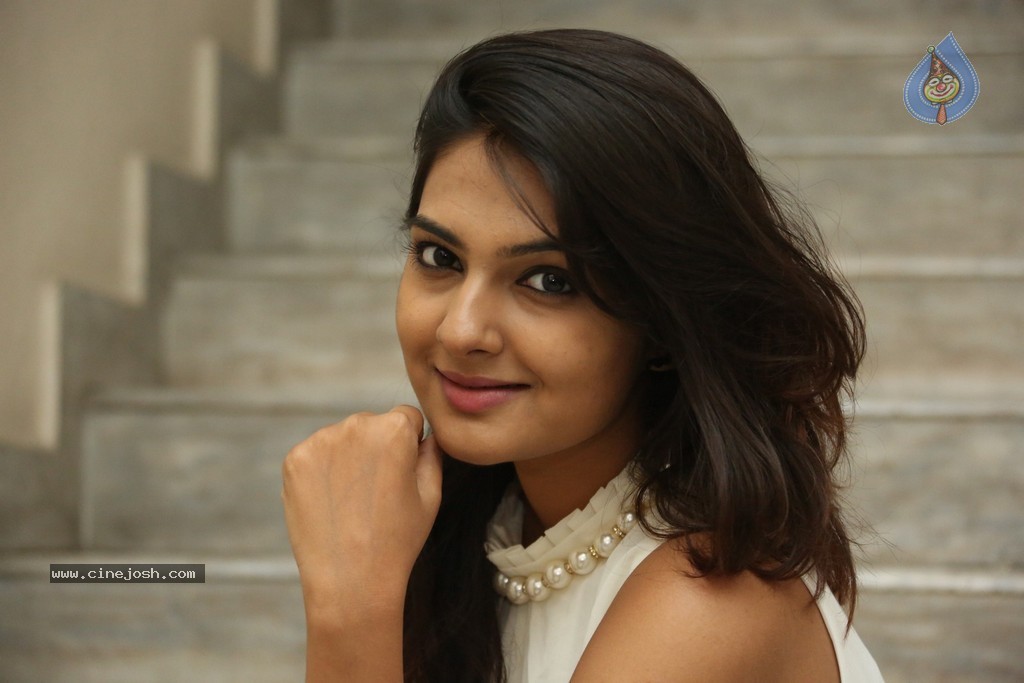 Neha Deshpande New Stills - 32 / 125 photos
