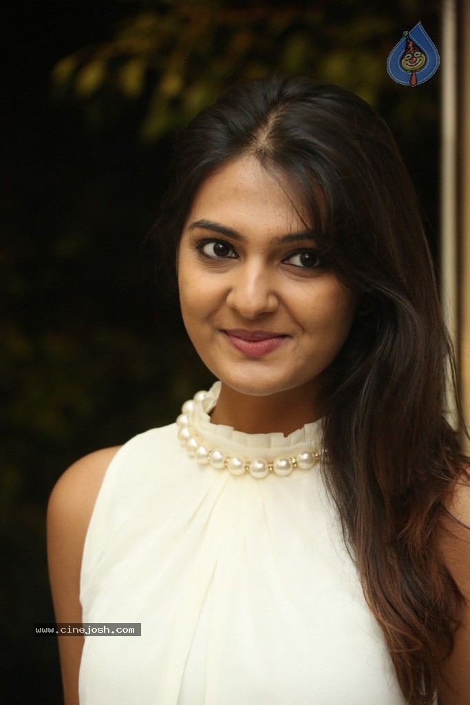 Neha Deshpande New Stills - 103 / 125 photos