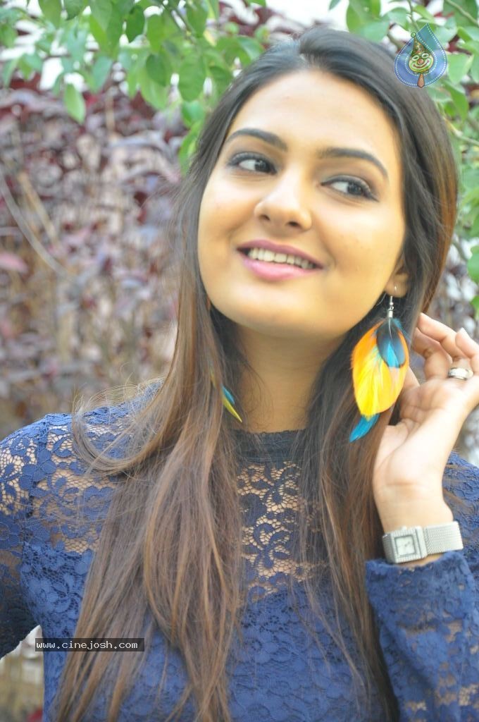 Neha Deshpande Stills - 58 / 73 photos