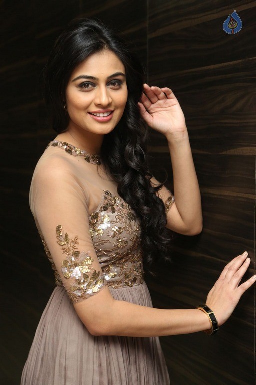 Neha Hinge New Photos - 50 / 55 photos