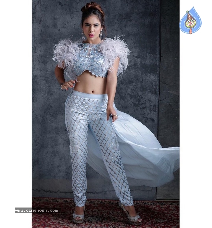 Neha Malik Latest Photos - 8 / 44 photos