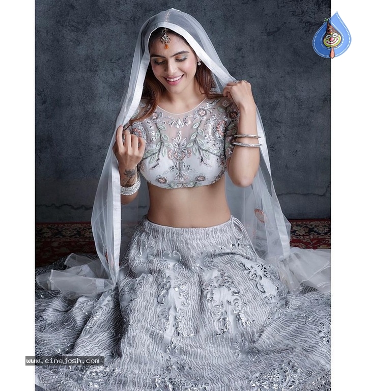Neha Malik Latest Photos - 30 / 44 photos