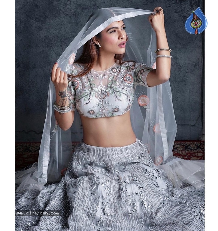 Neha Malik Latest Photos - 34 / 44 photos