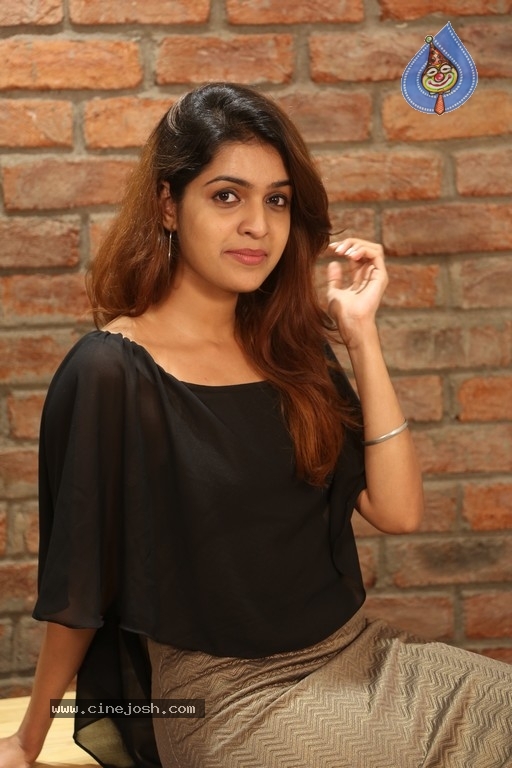 Neha Ratnakaran Photos - 8 / 21 photos