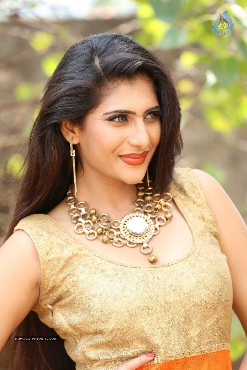 Neha Saxena Latest Photos - 12 / 57 photos